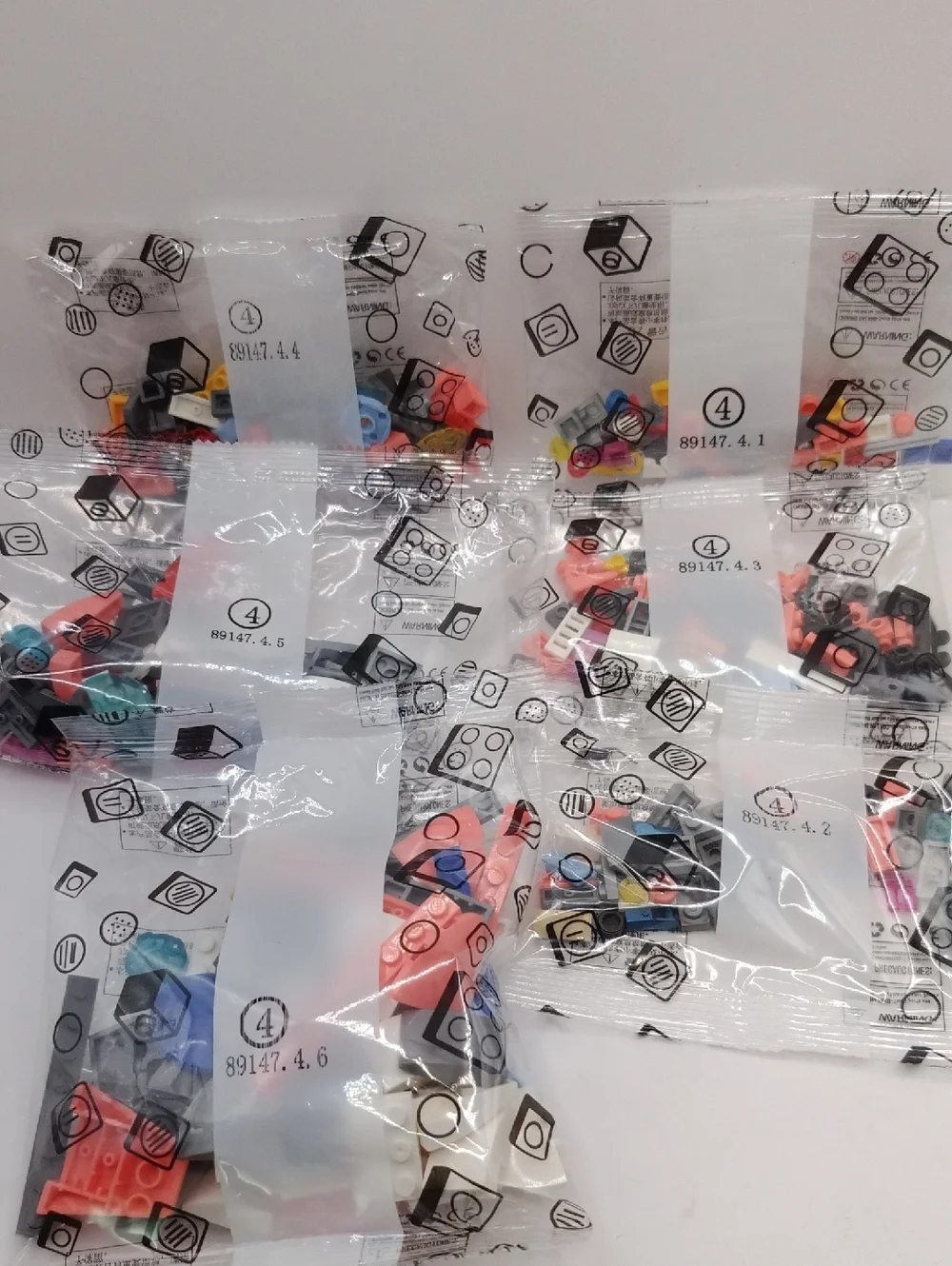 Cyberpunk Robot Mechanical Bunny Brick Build Kit, 1377 Pcs *Open Box, Box Damage